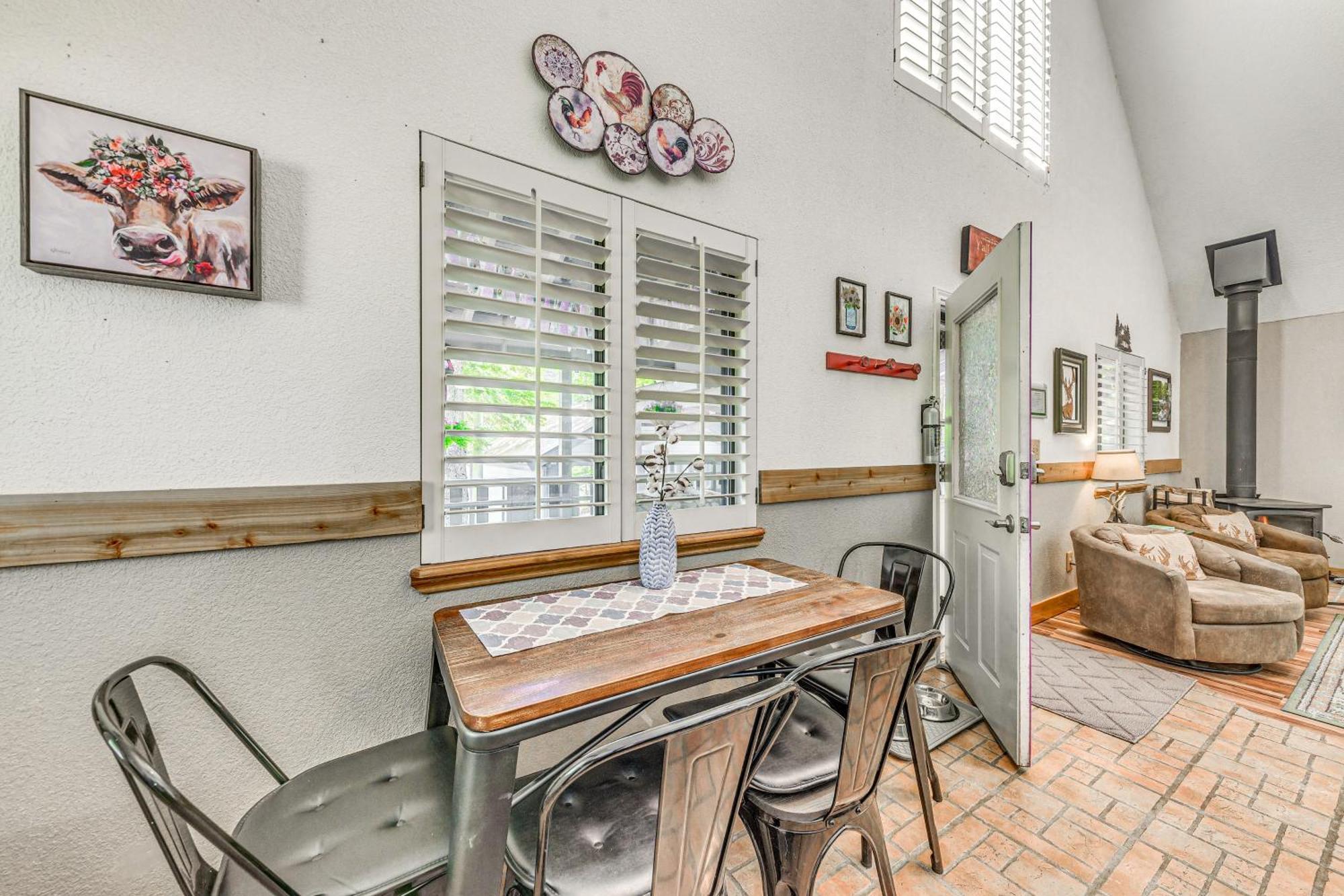 Quaint Cloudcroft Cabin With Stunning Forest Views! ภายนอก รูปภาพ