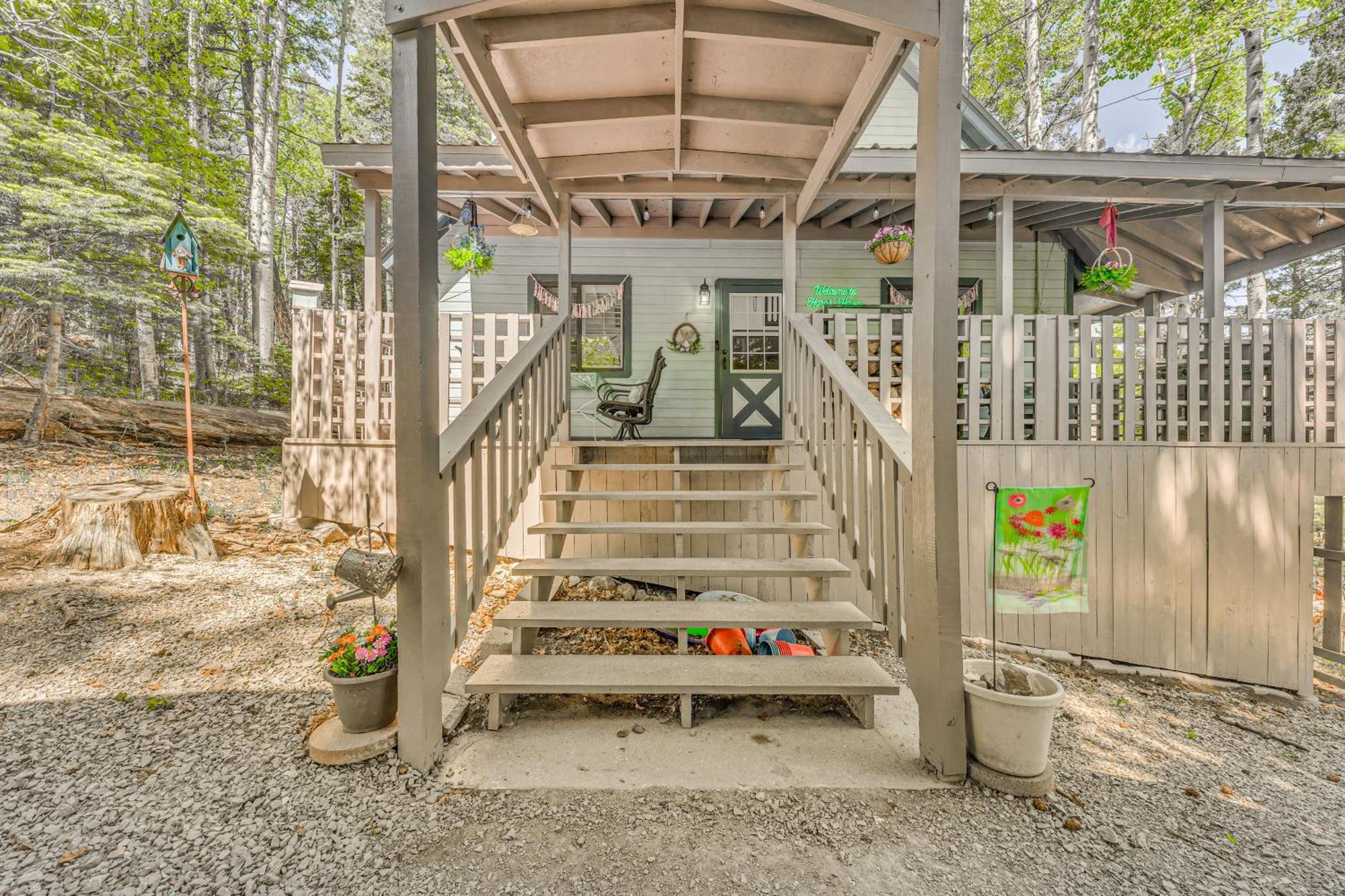Quaint Cloudcroft Cabin With Stunning Forest Views! ภายนอก รูปภาพ